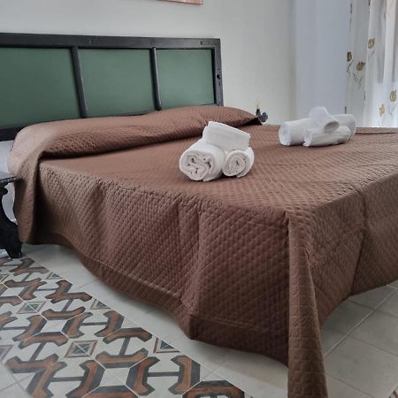 Casa Viotti Le Fuoriserie Palermo Bagian luar foto