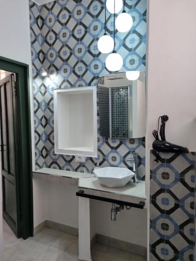 Casa Viotti Le Fuoriserie Palermo Bagian luar foto